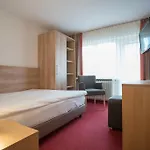Hirsch Szálloda 3*