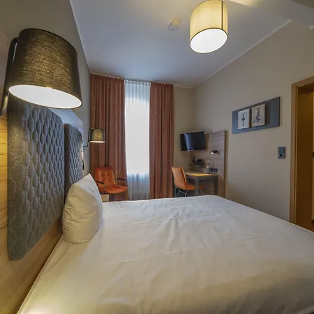 Hirsch Hotel 3*