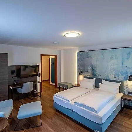 Hotel Hirsch 3*