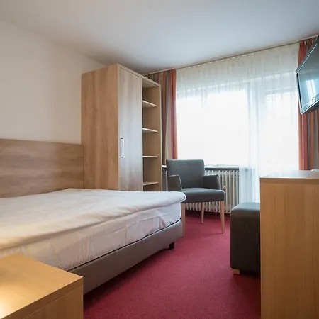 Hirsch Hotel 3*