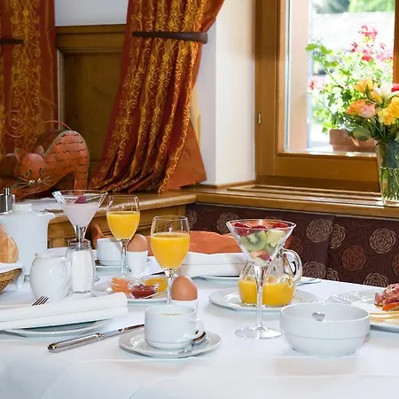 Hirsch Hotel